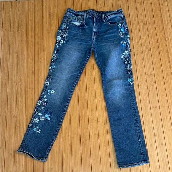 Driftwood Embroidered Audrey High Rise With Floral Design