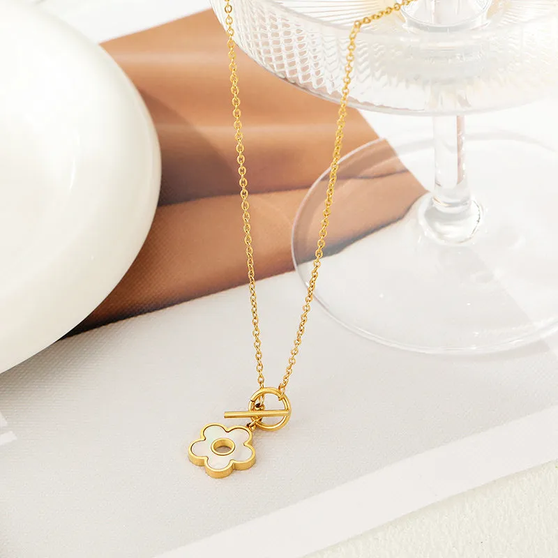 Floral Shell OT Chain Necklace for Women – Designer Collar Chain for Autumn and Winter Elegance