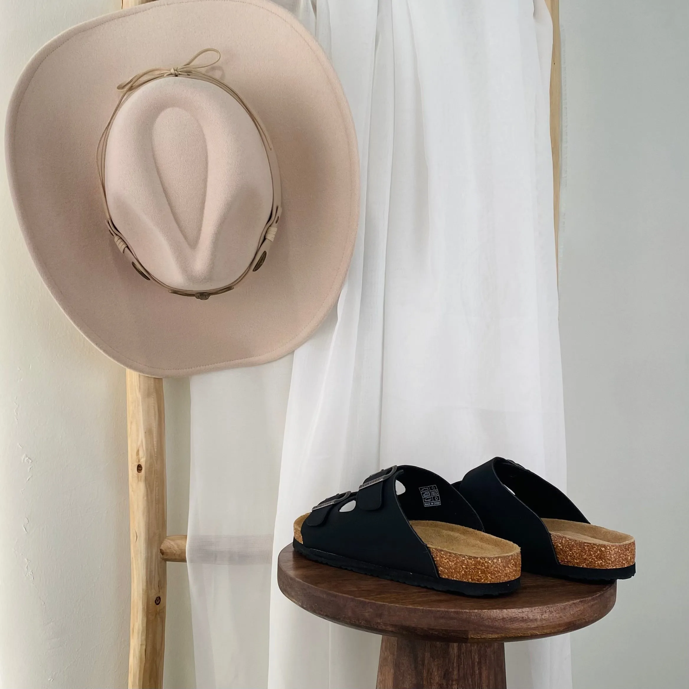 Jessie Sandals (Black)