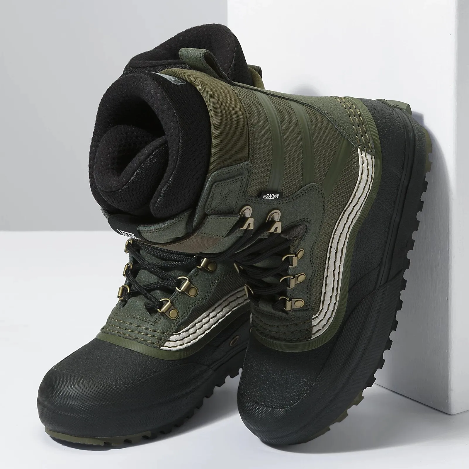 Vans Wolle Nyvelt Standard XF Snow MTE Boots Grape Leaf/Black
